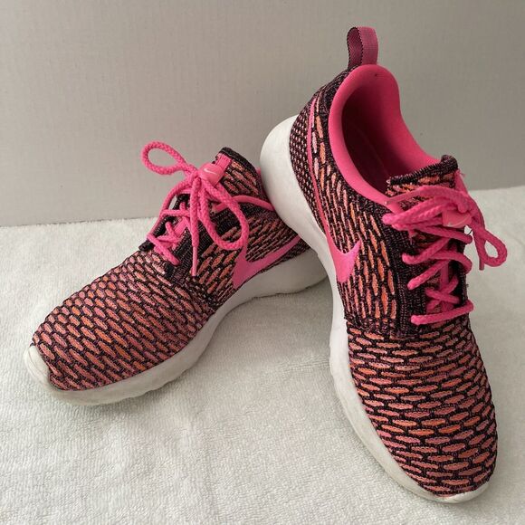 Nike FlyKnit‎ Roshe Running Sneakers Pink Womens 8.5 Workout Outdoor Workout Gym - Picture 1 of 8